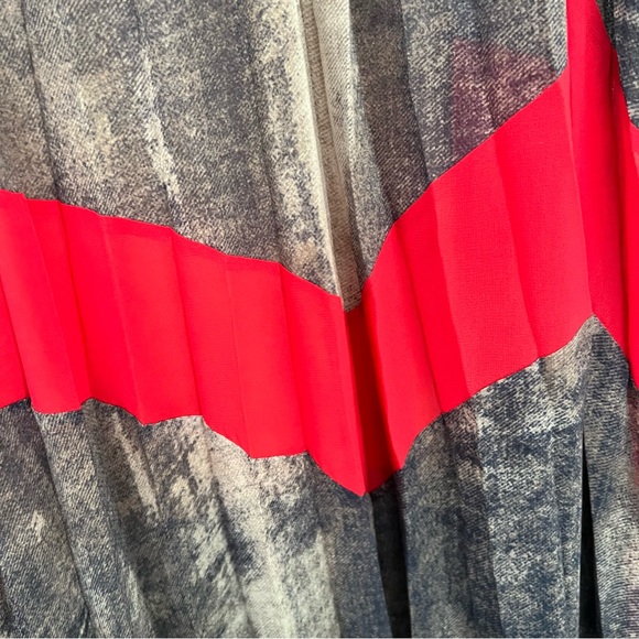 BCBG pleated lace blue black and coral evening dress - Picture 8 of 13